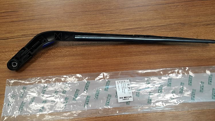 Arka Silecek Kolu Komple Toyota Auris 07-13